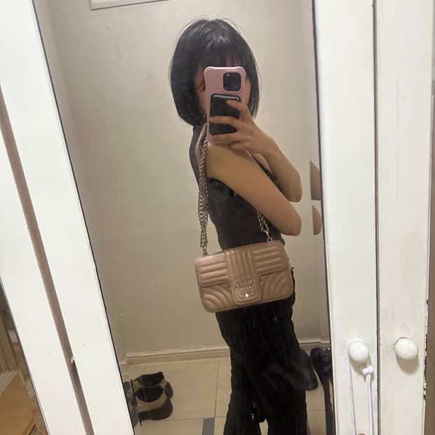 프라다 다이어그램 숄더백