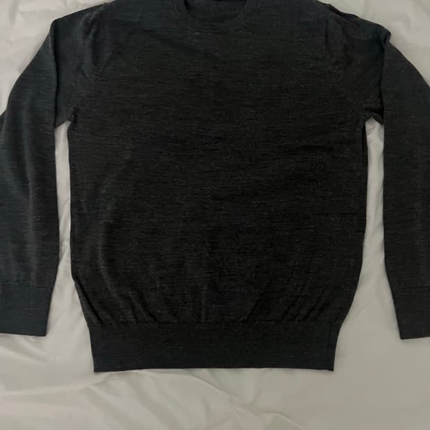 유니클로 메리노 울 니트 그레이