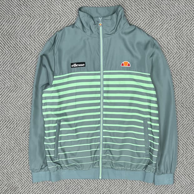 엘레쎄 스트라이프 웜업 v0727