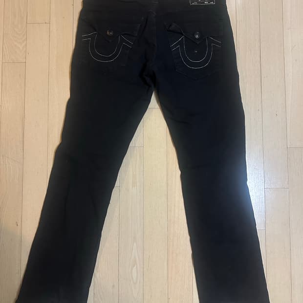 트루릴리전 일자핏 블랙 팬츠