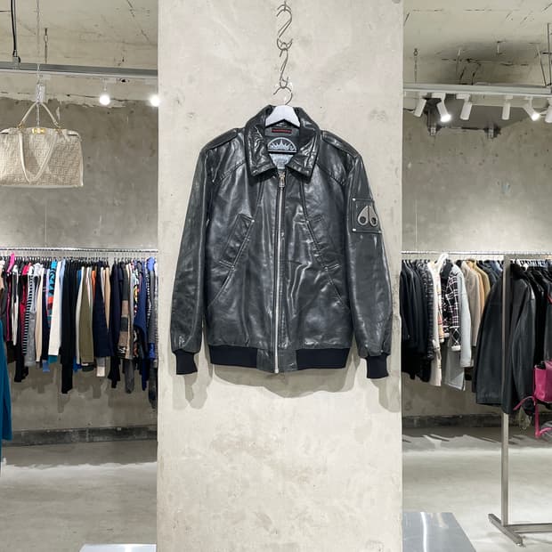 무스너클 차콜 그레이 레더 자켓