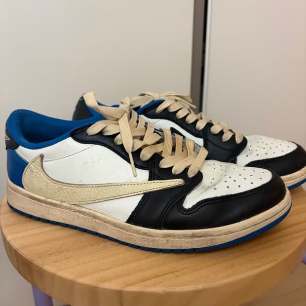 *오늘만 트래비스스캇 에어조던