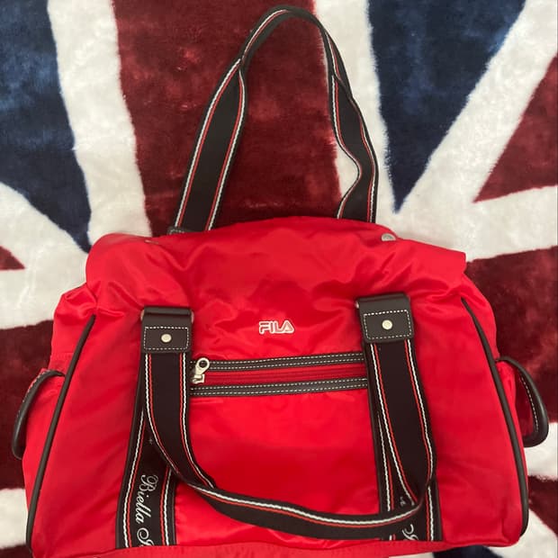휠라 레드 보스턴백 30cm x 35cm