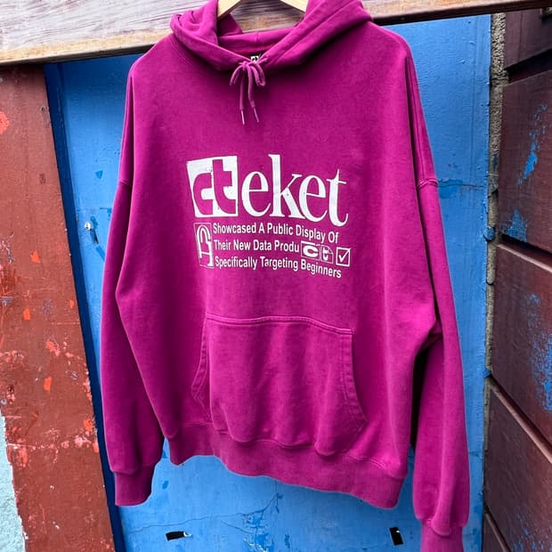  Teket Magenta Hoodie 