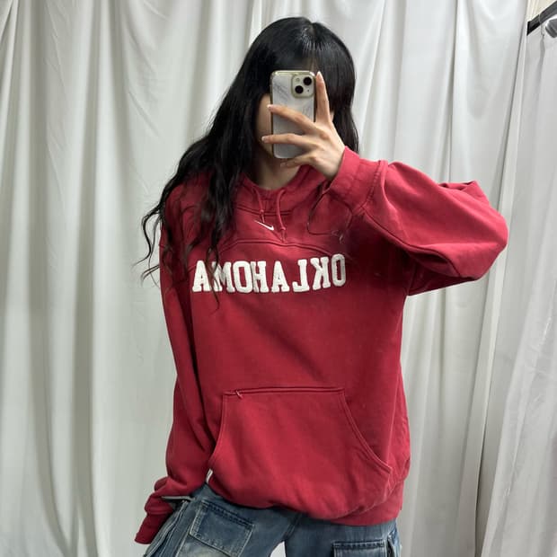 Nike red 00‘s Oklahoma hoody