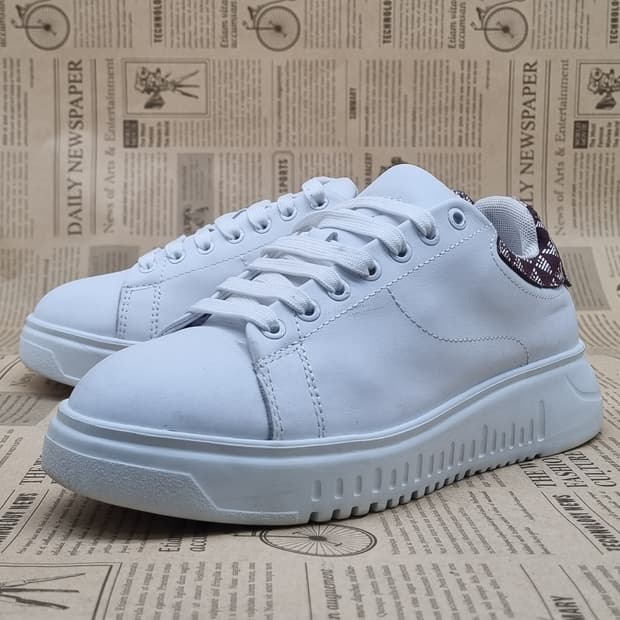 엠포리오아르마니 여성스니커즈234