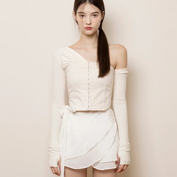 낫유어로즈 모니카 탑 s사이즈