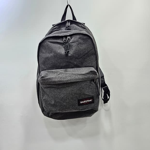 이스트팩(EASTPAK) 백팩