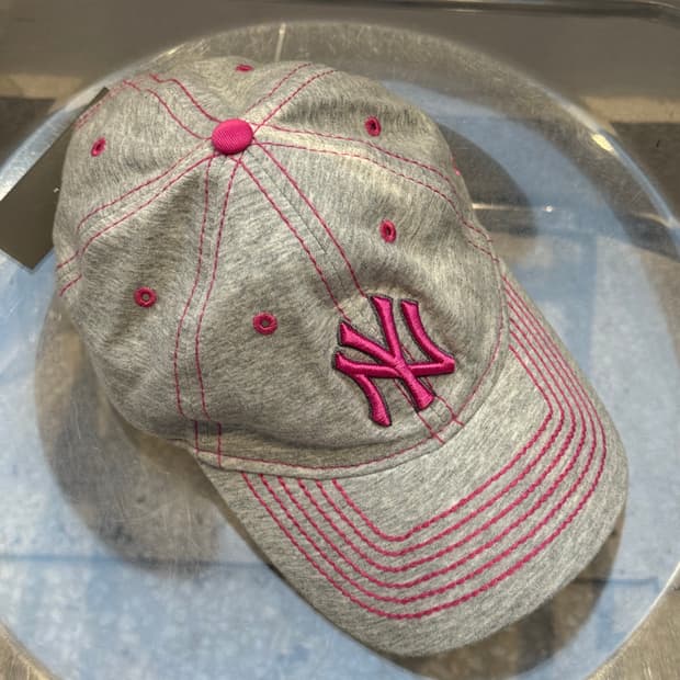 MLB Gray - pink stitch Cap