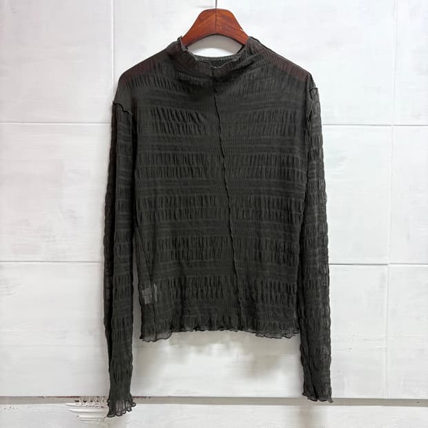 딥카키 시스루 셔링 롱슬리브 탑 (JPN)