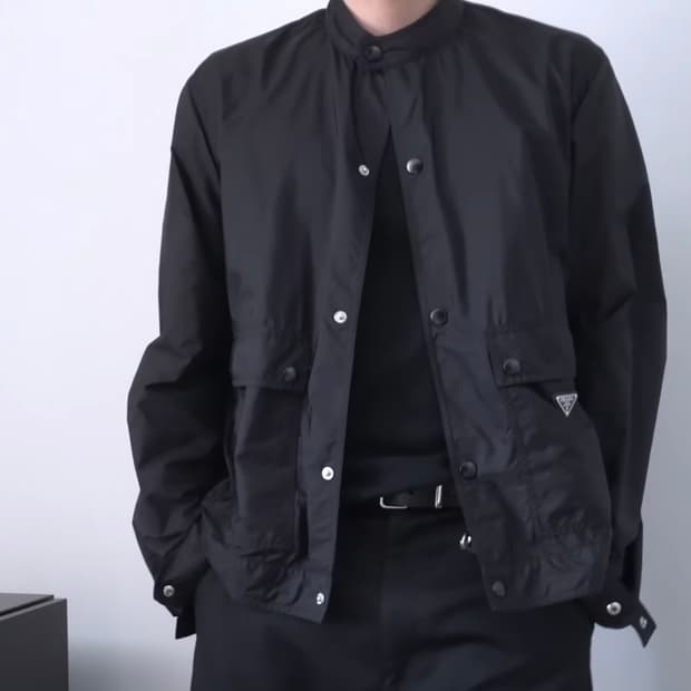 프라다 리나일론 하이넥 자켓