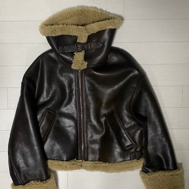 하이넥 무스탕 퍼 자켓