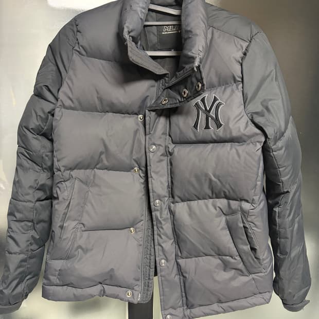 MLB 뉴욕 양키스 패딩 판매합니다