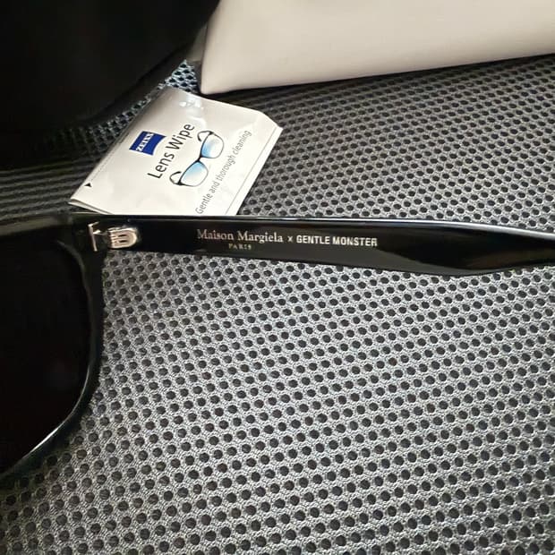 젠틀몬스터 x 메종마르지엘라 MM007 블랙 선글라