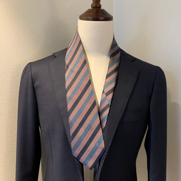 던힐(dunhill) 레지멘탈 클래식넥타이 명품 100실크 이태리 A+