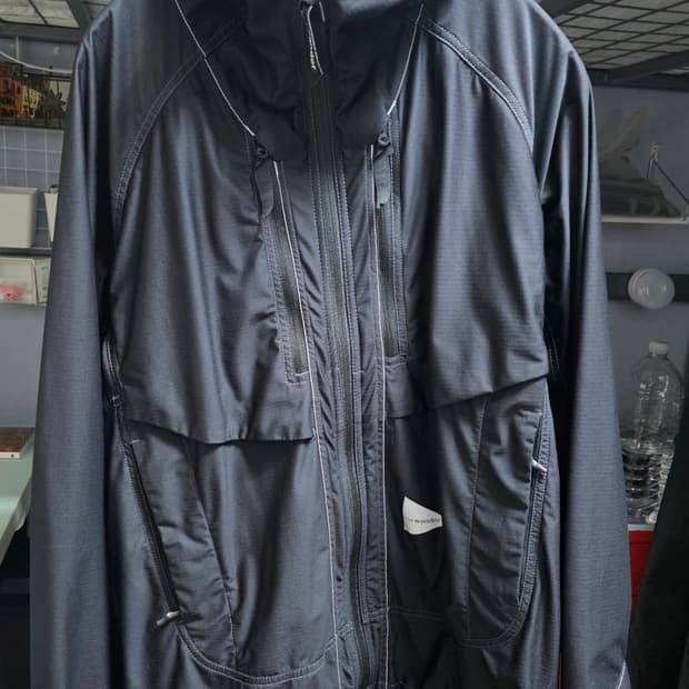 앤드원더 바람막이 자켓