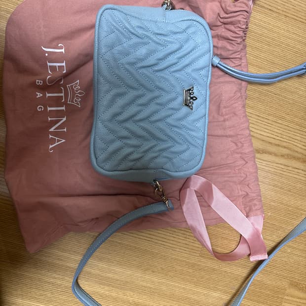 제이에스티나 숄더백