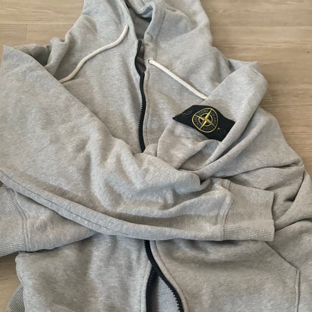 스톤아일랜드 후드집업 S사이즈