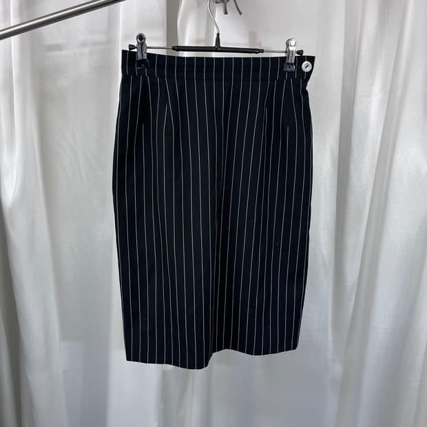YVES SAINT LAURENT