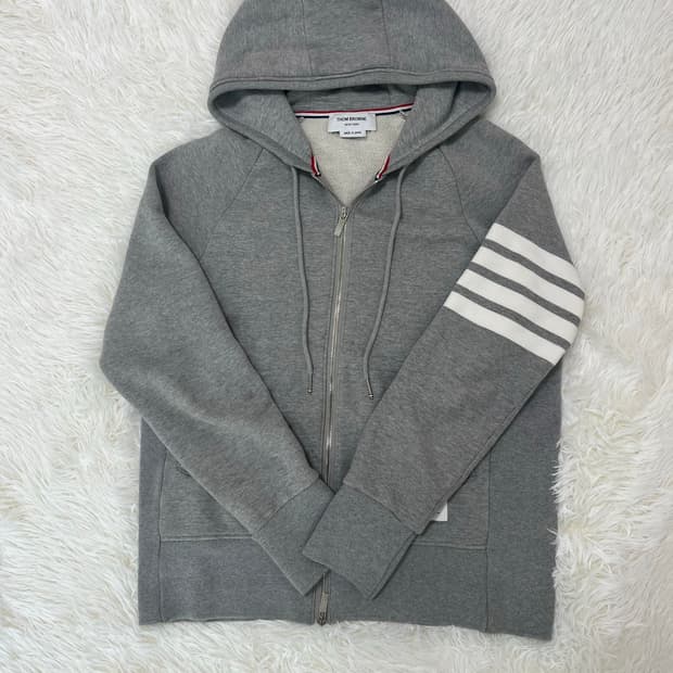 톰브라운 후드집업(size4)