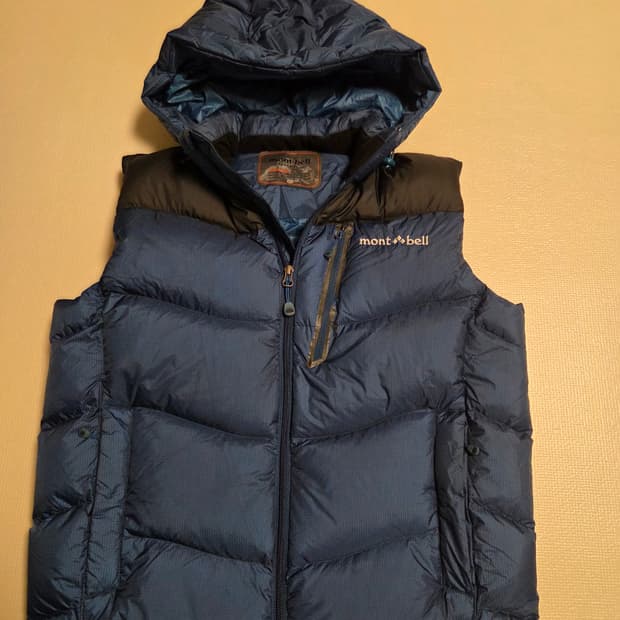 몽벨 거위털 화이트구스 
 패딩조끼 베스트
