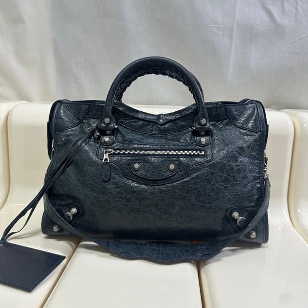 [A 정품] 발렌시아가 시티 모터백 미디움 다크블루그레이