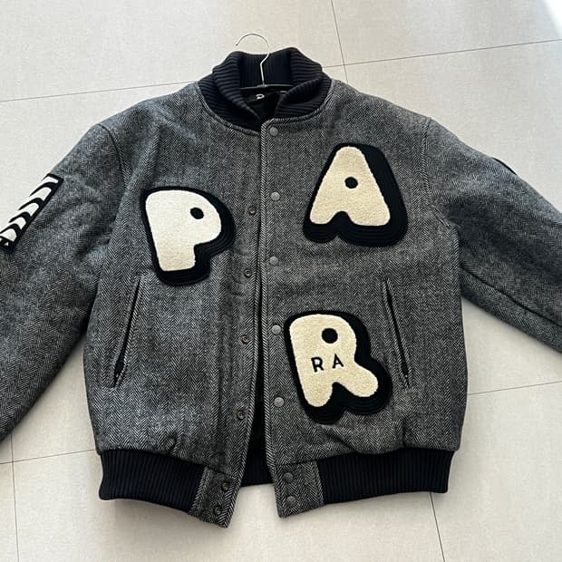 (BY PARRA)바이파라 바시티 자켓 L