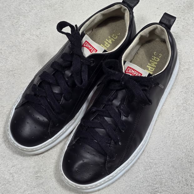 Camper 캠퍼 블랙 레더 스니커즈 41사이즈