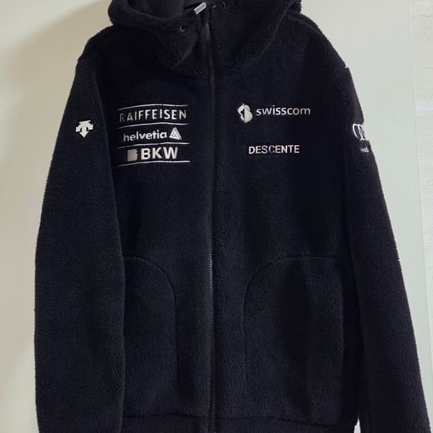 데상트 스위스 아우디 스폰서 쉐르파 플리스 집업