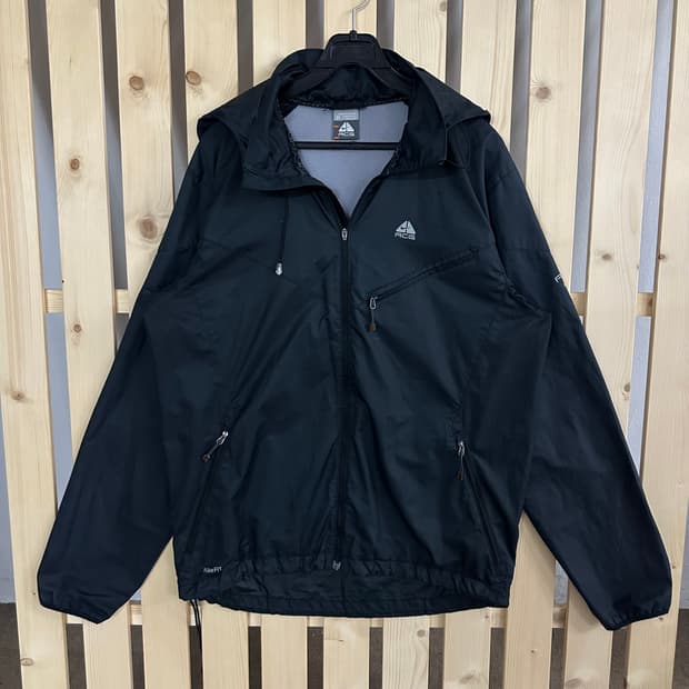 (M) 나이키 ACG 블랙 바람막이 자켓