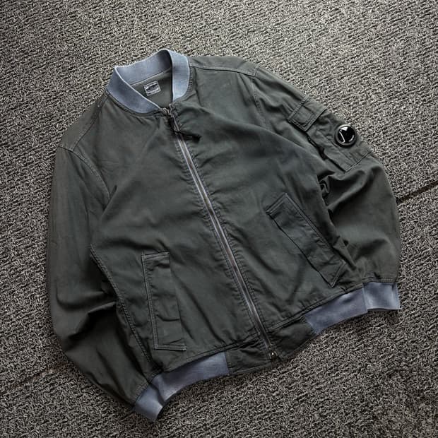 CP컴퍼니 고글와펜 디테일 봄버 자켓 2677