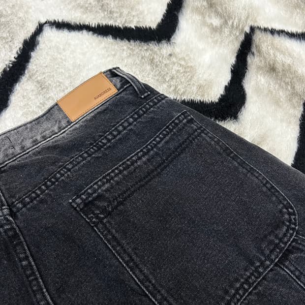 [L]어반드레스 카펜더 와이드 데님팬츠/흑청