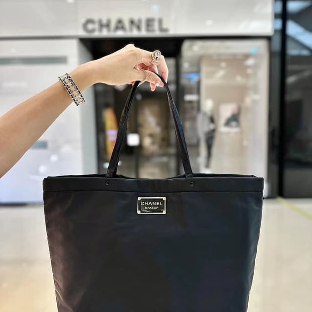 샤넬 메이크업 나일론 토트백 