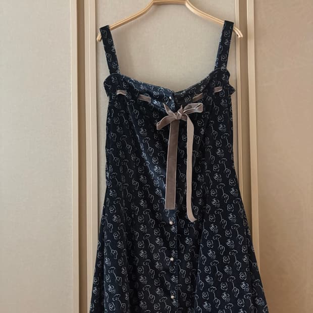 시눈 블랙 벨벳 원피스