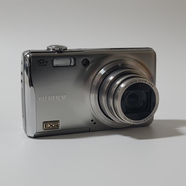 후지필름 파인픽스 f70exr 아일릿 하투하 디카