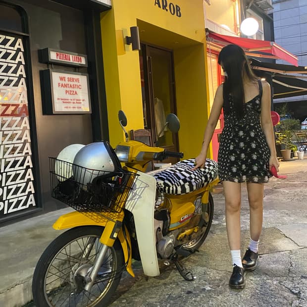 Spooning mini dress 스푸닝 미니 원피스