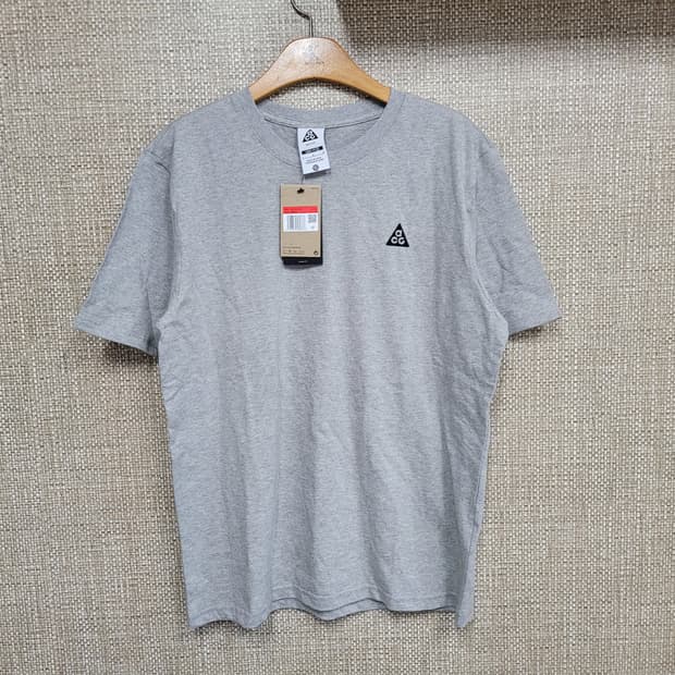나이키 L사이즈 ACG 반팔티 새상품 