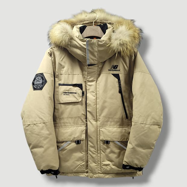 [95] 뉴발란스 베이지 패트롤 구스다운 패딩