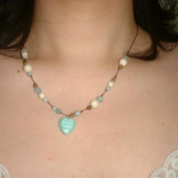 Mint heart 2 necklace 민트 하트투 비즈 목걸이