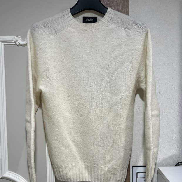 하울린 쉐기독 니트