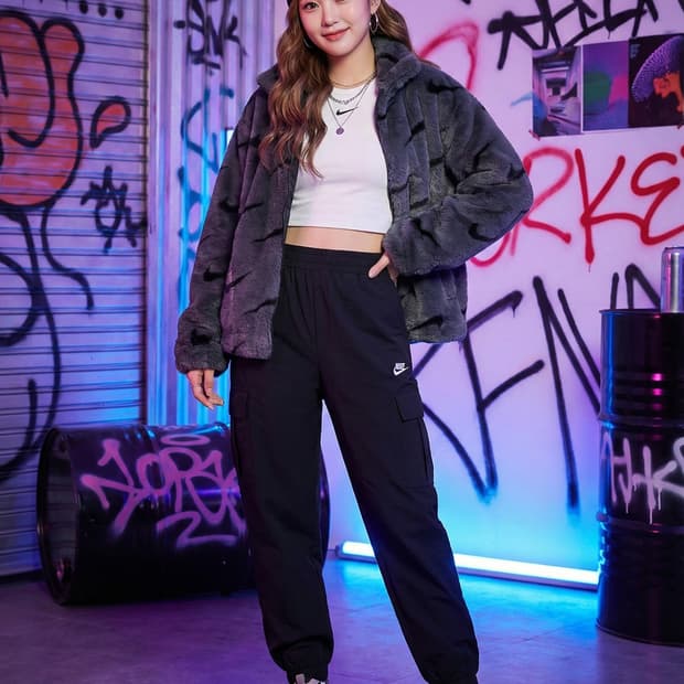 나이키 스우시 패턴 에코 퍼 자켓