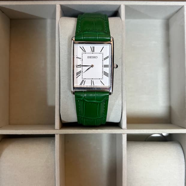 세르띠에 세이코 쿼츠 사각시계 SWR049