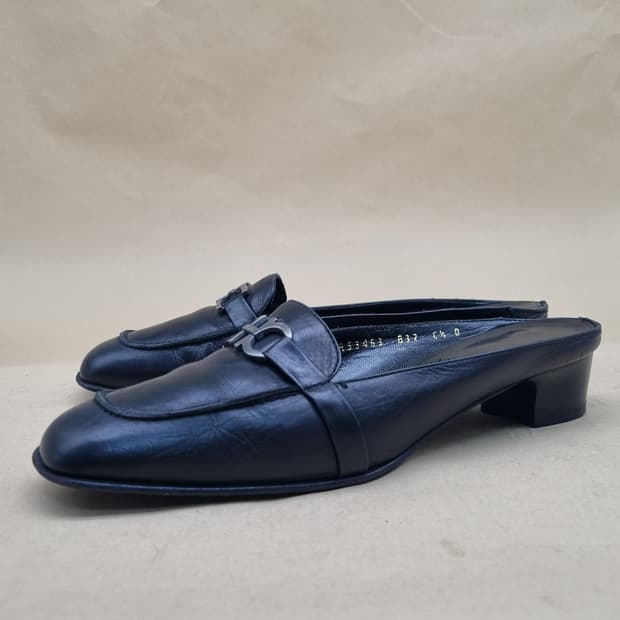 페라가모 간치니 여성뮬 235