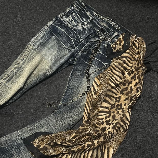 Vintage leopard scarf 