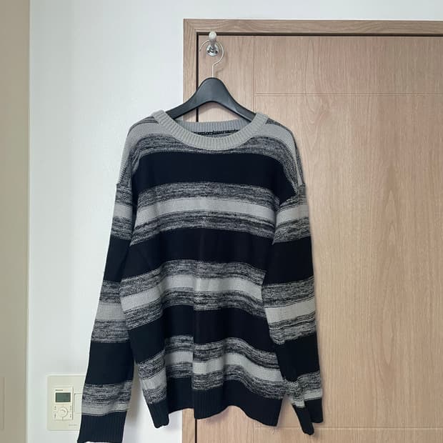 보세 스트라이프 니트