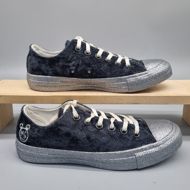 컨버스 올스타 벨벳 스니커즈235 