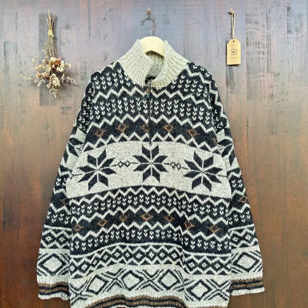 노르딕 하프집업 니트