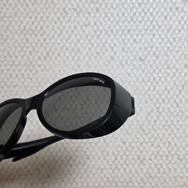 타카히로미야시타 더 솔로이스트 오버 선글라스