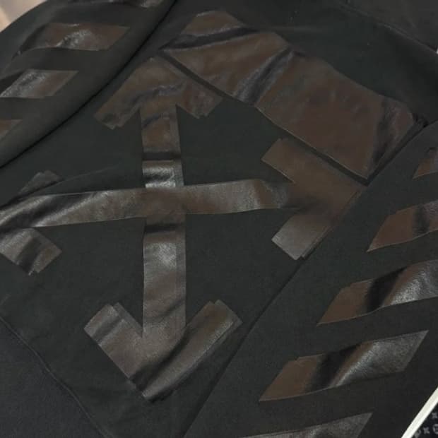 [한정판]오프화이트 X 챔피온 백로고 애로우 후드티 S