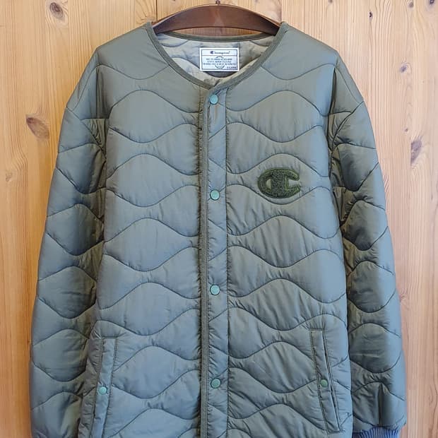 105.챔피언 C로고 패딩점퍼